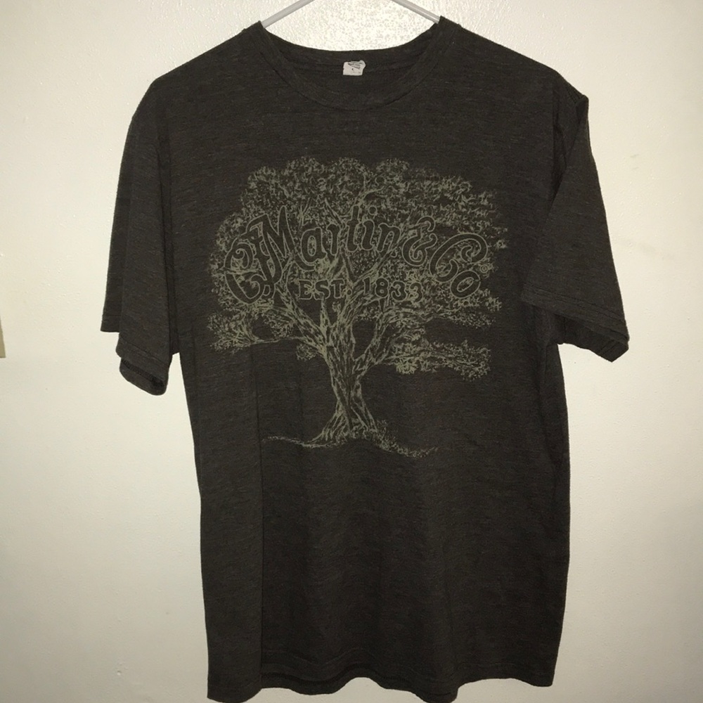 Men’s Martin guitar T-shirt size large